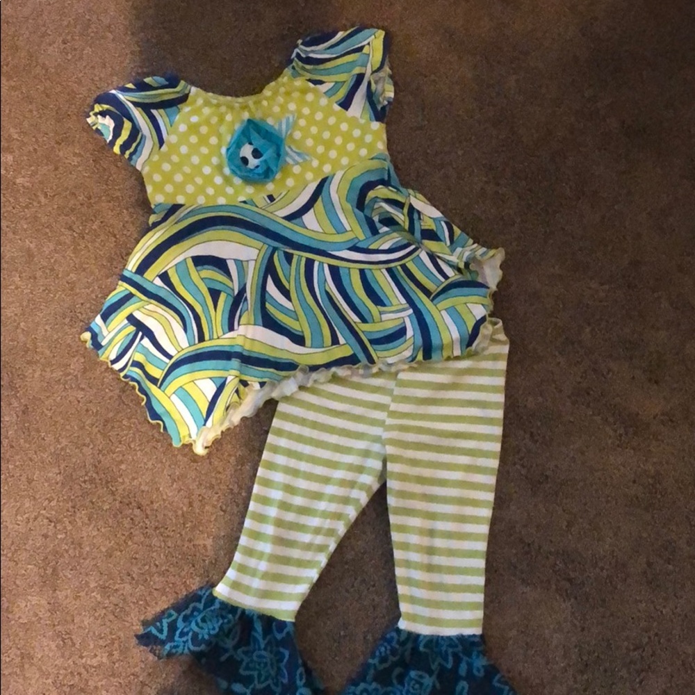 Mis Tee V-Us capri Set size 4t